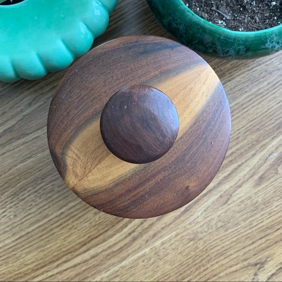 Handmade vintage walnut canister container - Picture 3 of 5